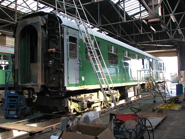 [PHOTO: Side-rear view of train in depot: 68kB]