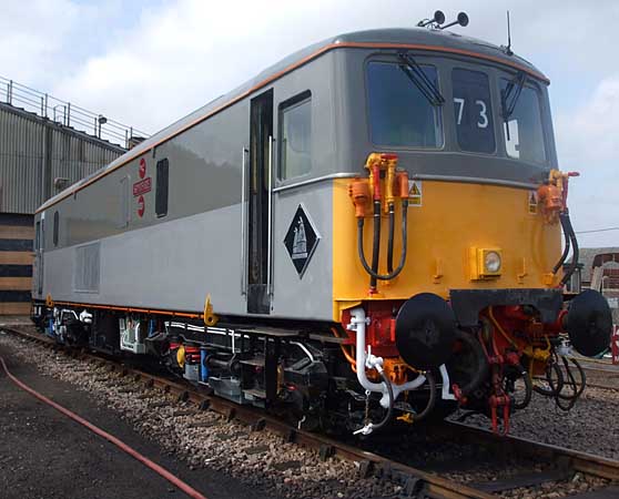 [PHOTO: pristine loco in depot yard: 39kB]