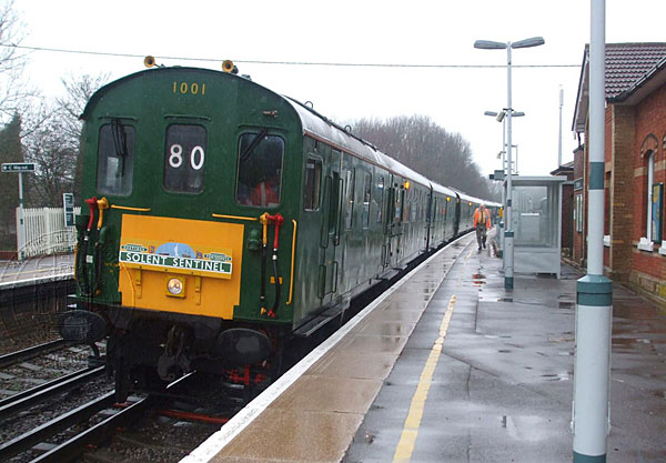 [PHOTO: Train at wet station: 68kB]