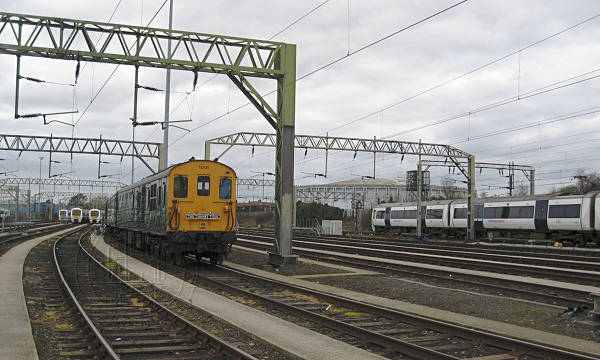 [PHOTO: Trains in depot yard: 49kB]