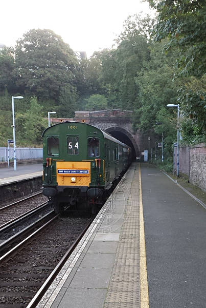 [PHOTO: Train entering station: 53kB]